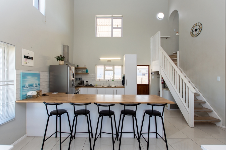 4 Bedroom Property for Sale in Middedorp Western Cape